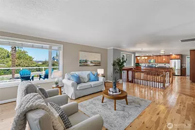 210 Champion Street, Steilacoom, WA 98388 - Photo 4