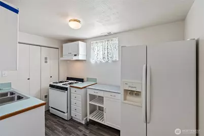210 Champion Street, Steilacoom, WA 98388 - Photo 28