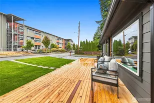 3701 SW 105th St, Seattle, WA 98146 - Photo 8