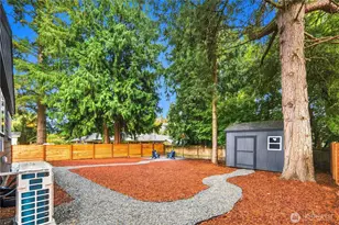 3701 SW 105th St, Seattle, WA 98146 - Photo 32