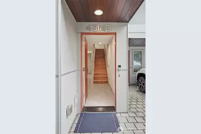 4314 Whitman Avenue N #B, Seattle, WA 98103 - Photo 2