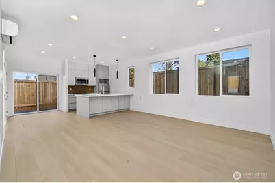 1220 NE 100th Street, Seattle, WA 98125 - Photo 4