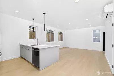 1220 NE 100th Street, Seattle, WA 98125 - Photo 14
