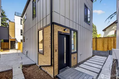 1220 NE 100th Street, Seattle, WA 98125 - Photo 1