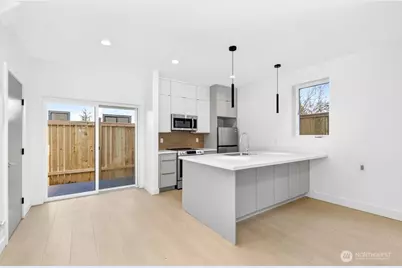 1220 NE 100th Street, Seattle, WA 98125 - Photo 8