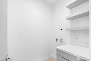 1218 NE 100th St, Seattle, WA 98125 - Photo 14