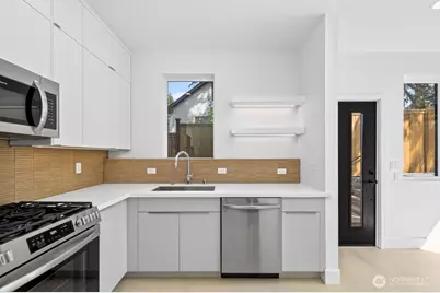 1218 NE 100th Street, Seattle, WA 98125 - Photo 10
