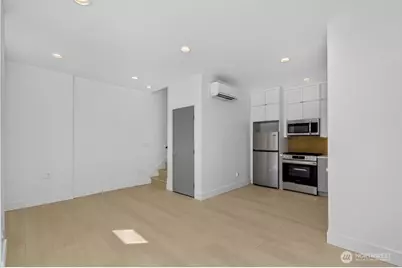 1218 NE 100th Street, Seattle, WA 98125 - Photo 6
