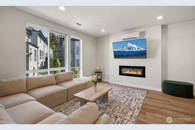 2527 Gibson Road #C4, Everett, WA 98204 - Photo 1