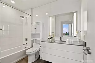 10232 NE 10th St, Bellevue, WA 98004 - Photo 16