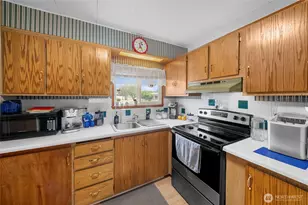 5210 71st Ave Ct E, Puyallup, WA 98371 - Photo 12