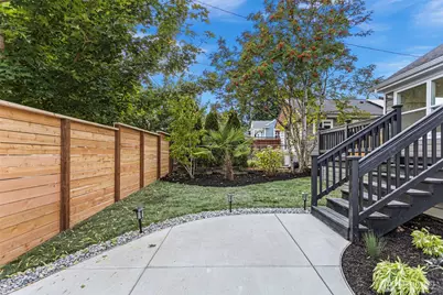 618 N 125th Street, Seattle, WA 98133 - Photo 2