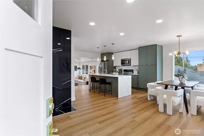 618 N 125th Street, Seattle, WA 98133 - Photo 4