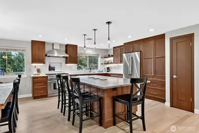 2315 SW 118th Court, Burien, WA 98146 - Photo 2