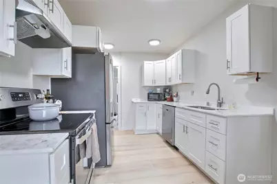 708 S 54th Street, Tacoma, WA 98408 - Photo 14