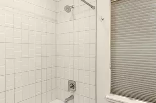 115 B N 105th St, Seattle, WA 98133 - Photo 20