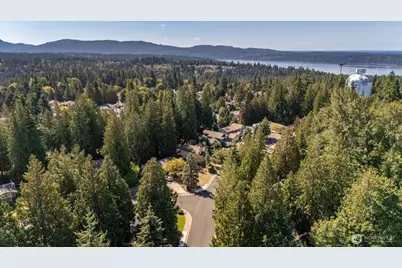 22414 NE 12th Court, Sammamish, WA 98074 - Photo 38