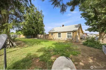 703 N 5th Street, Grandview, WA 98930 - Photo 26