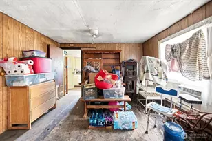 703 N 5th St, Grandview, WA 98930 - Photo 4