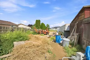 703 N 5th St, Grandview, WA 98930 - Photo 16