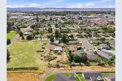 703 N 5th Street, Grandview, WA 98930 - Photo 20