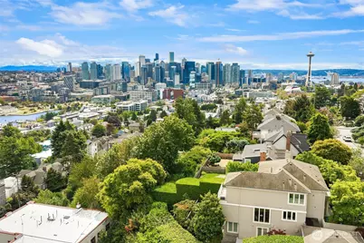 1622 5th Avenue N, Seattle, WA 98109 - Photo 28