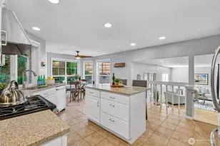 1011 16th Ct, Mukilteo, WA 98275 - Photo 16