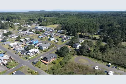 45 S Third Street, Pacific Beach, WA 98571 - Photo 8