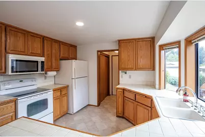 8014 53rd Street W, University Place, WA 98467 - Photo 10