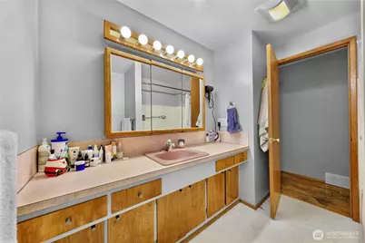 17553 7th Avenue NE, Shoreline, WA 98155 - Photo 18
