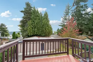 13742 39th Ave NE, Seattle, WA 98125 - Photo 16