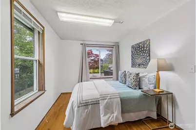 13742 39th Avenue NE, Seattle, WA 98125 - Photo 12