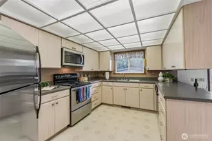 13742 39th Ave NE, Seattle, WA 98125 - Photo 6