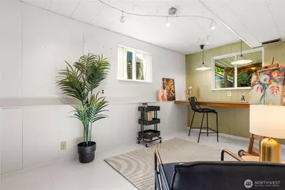 12015 Dayton Avenue N, Seattle, WA 98133 - Photo 20