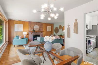 12015 Dayton Avenue N, Seattle, WA 98133 - Photo 2