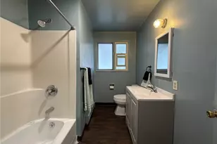 814 W 11th St, Port Angeles, WA 98363 - Photo 10