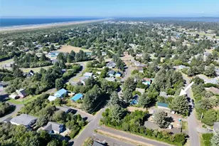 143 S Oar Loop SW, Ocean Shores, WA 98569 - Photo 40