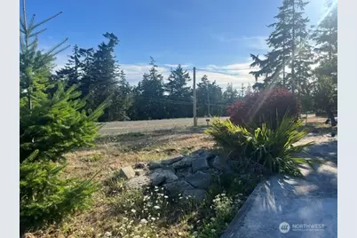 1586 Douglas Street, Oak Harbor, WA 98277 - Photo 6