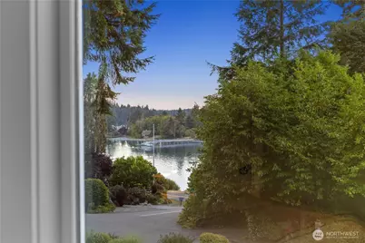 9376 Endicott Street NE, Bainbridge Island, WA 98110 - Photo 24