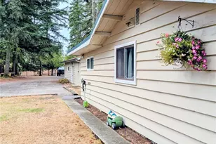 22004 SE 295th Pl, Black Diamond, WA 98010 - Photo 16