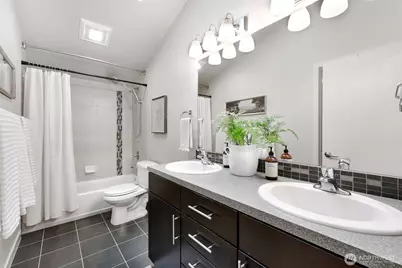 12010 31st Avenue NE #B, Seattle, WA 98125 - Photo 22