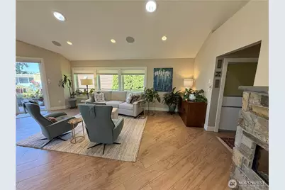 609 13th Avenue W, Kirkland, WA 98033 - Photo 10
