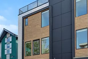 2429 NW 64th St, Seattle, WA 98107 - Photo 2