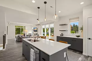 5750 230th St SW, Mountlake Terrace, WA 98043 - Photo 2