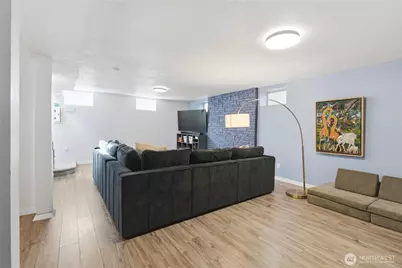 8012 25th Avenue NW, Seattle, WA 98117 - Photo 24
