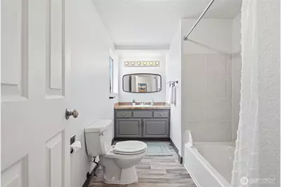 8012 25th Avenue NW, Seattle, WA 98117 - Photo 16