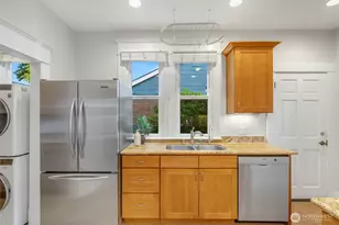 1820 S Weller St, Seattle, WA 98144 - Photo 10