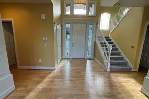 601 Bronson Pl NE, Renton, WA 98056 - Photo 2