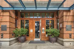 2414 1st Ave, Seattle, WA 98121 - Photo 2
