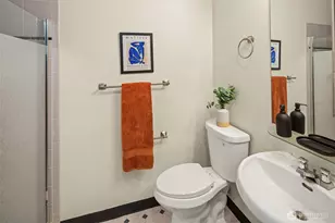 2414 1st Ave, Seattle, WA 98121 - Photo 16